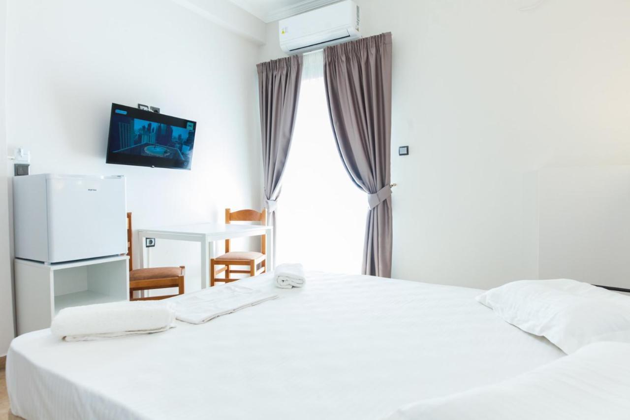 Silver Hotel Athens Double Room With Balcony Exterior photo